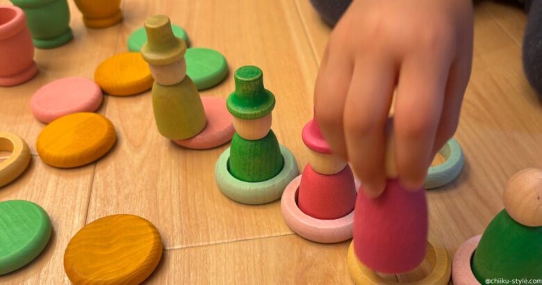 グラパットの【積み木人形】で遊んでいる様子。
