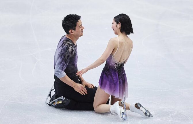 りくりゅうペア 見つめあう 笑顔