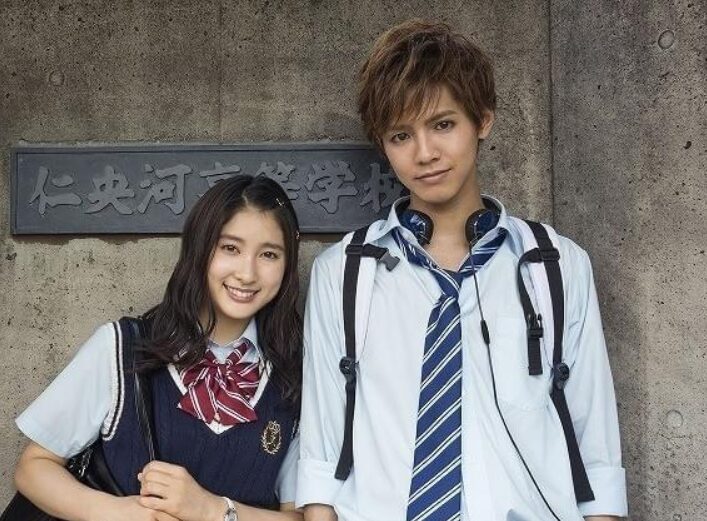 土屋太鳳さんと片寄涼太さん